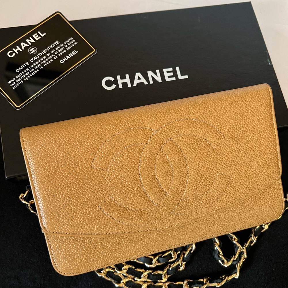 CHANEL Tan Leather Wallet on Chain - Picture 3 of 15